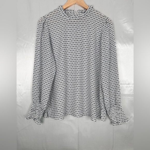Elegant Black and White Patterned Gathered Sleeve Women's Top Size M - Picture 1 of 8